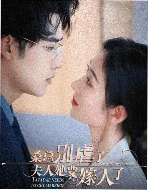 沙龙门口贴满便签的墙面
